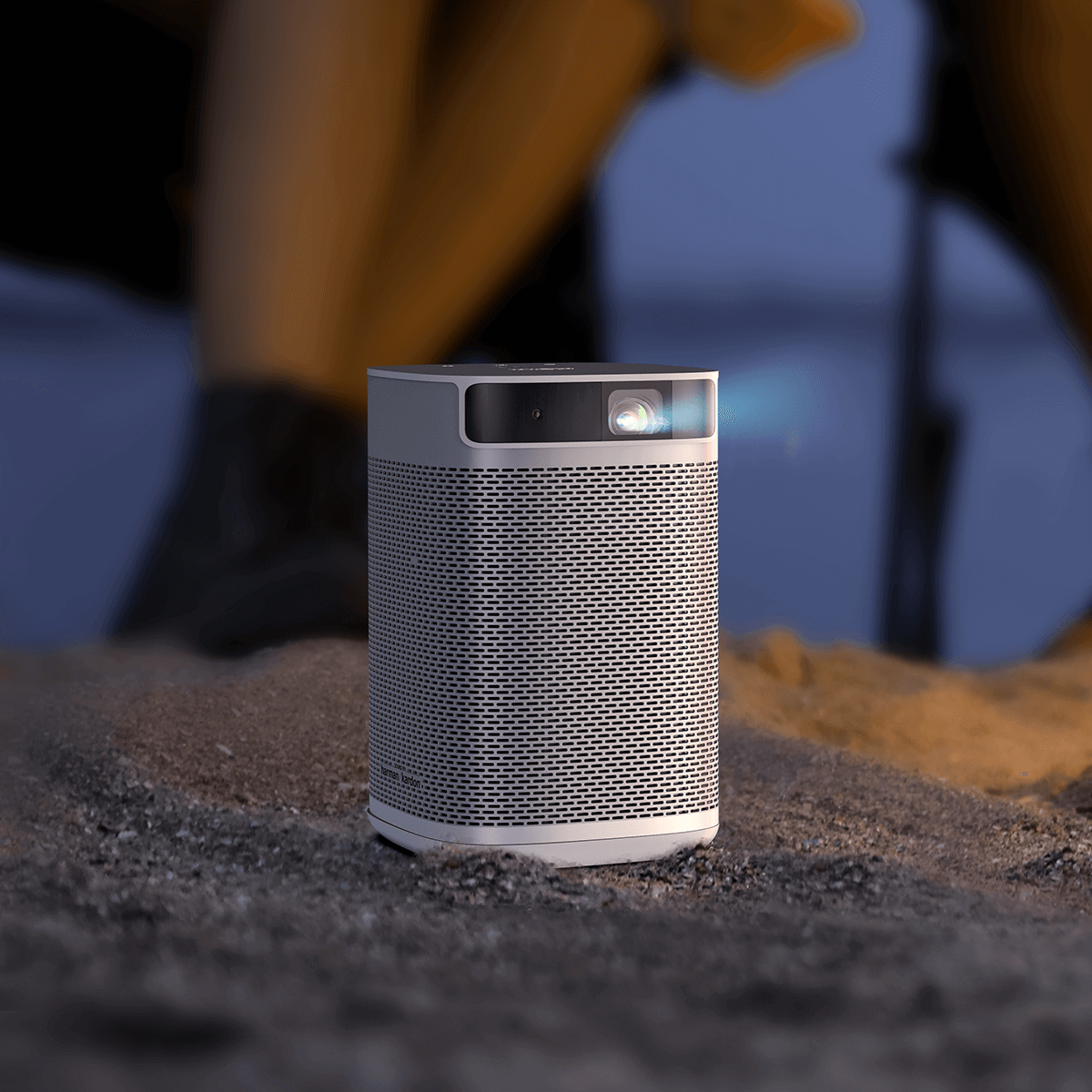 MoGo Pro - Portable outdoor projector