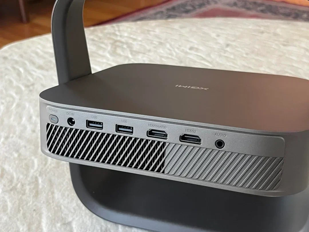 Can a Portable 4K Projector Meet Home Theater Expectations? | Elfin Flip 4K Review