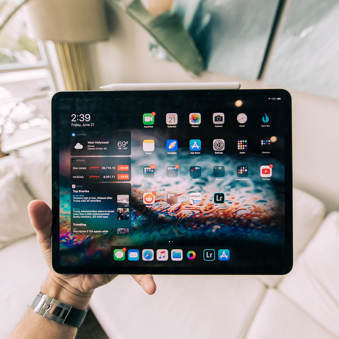 How to Connect iPad to Projector?