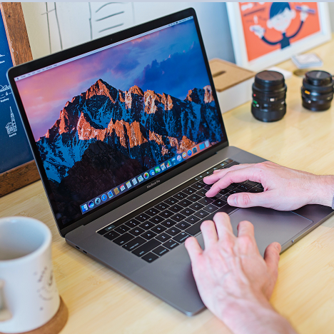 How to Connect MacBook to Projector